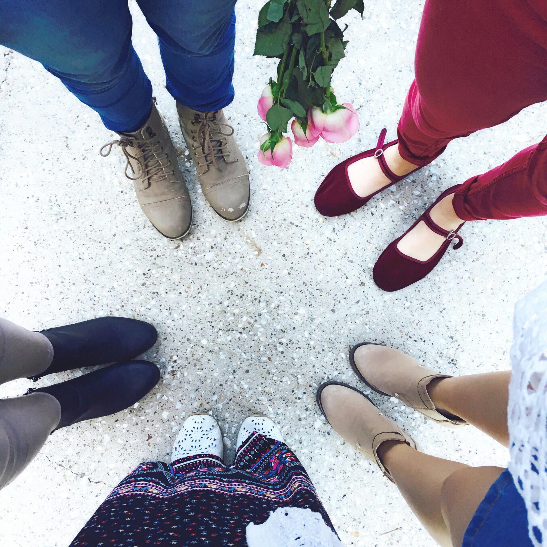 Buty na wiosnę – przegląd najmodniejszych modeli na nadchodzący sezon